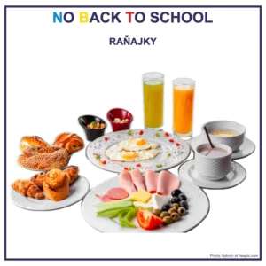 Hotelové raňajky - volské oko, údeniny, syry, čerstvá zelenina, slané a sladké pečivo, káva
